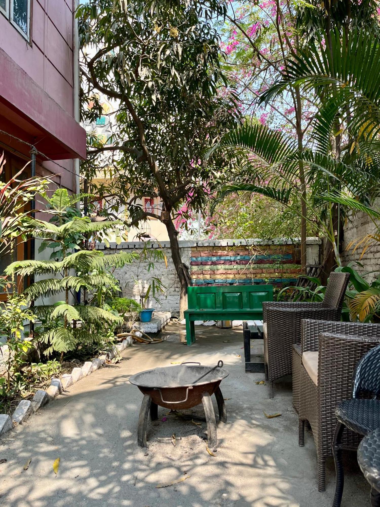 Assam Home Hostel Project Guwahati Buitenkant foto